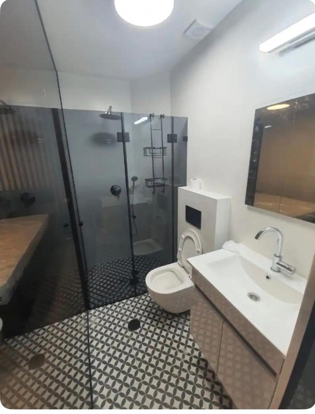 Ferienwohnung Ryo 11 דירת נופש חדשה על חוף הים נוף לים Bat Yam Exterior foto